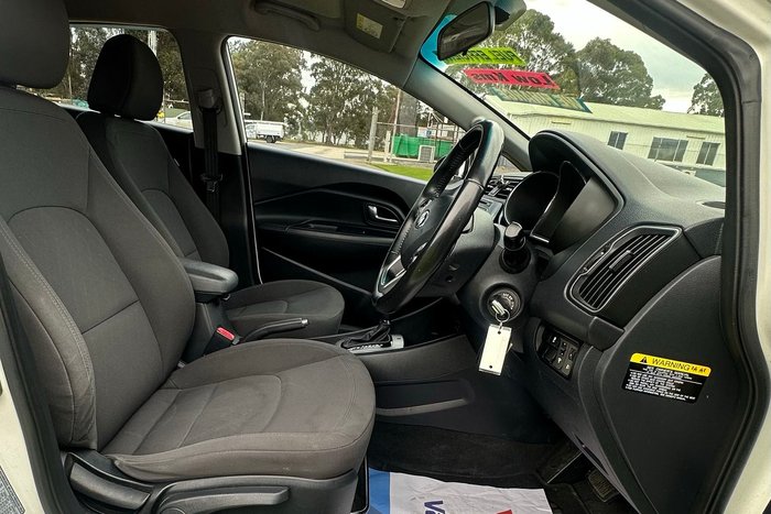 2016 Kia Rio Si