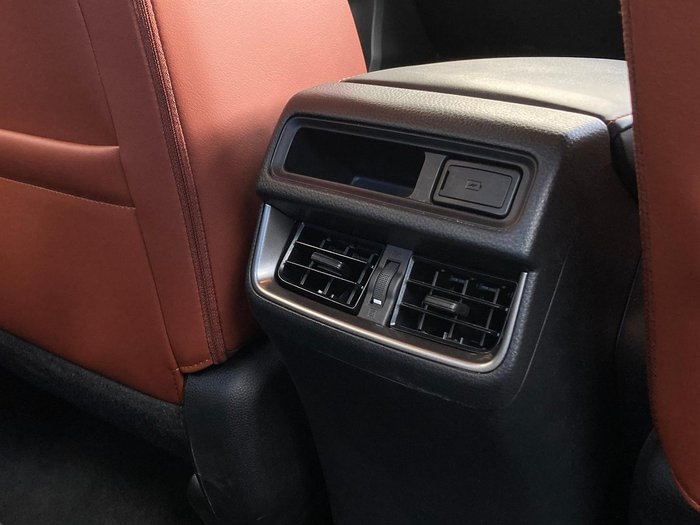 2025 Mazda BT-50 SP