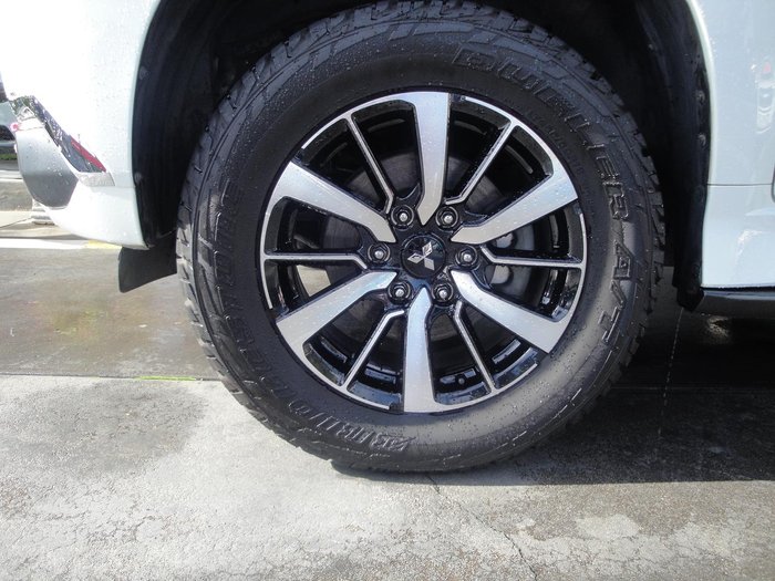 2017 Mitsubishi Pajero Sport Exceed