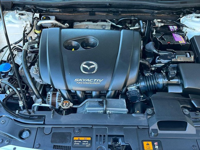 2018 Mazda 3 Neo Sport