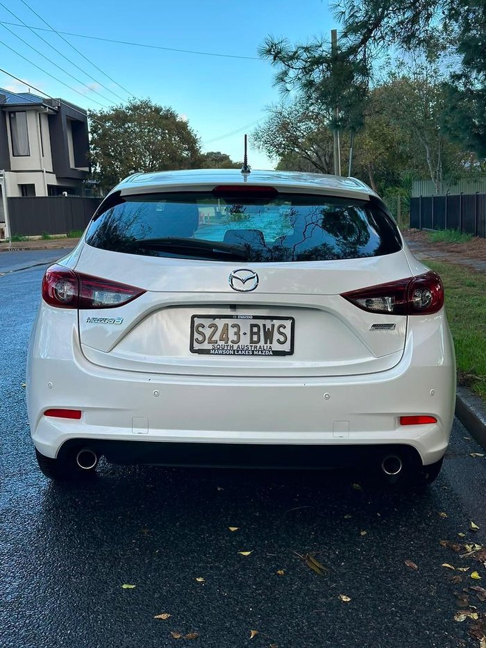2018 Mazda 3 Neo Sport