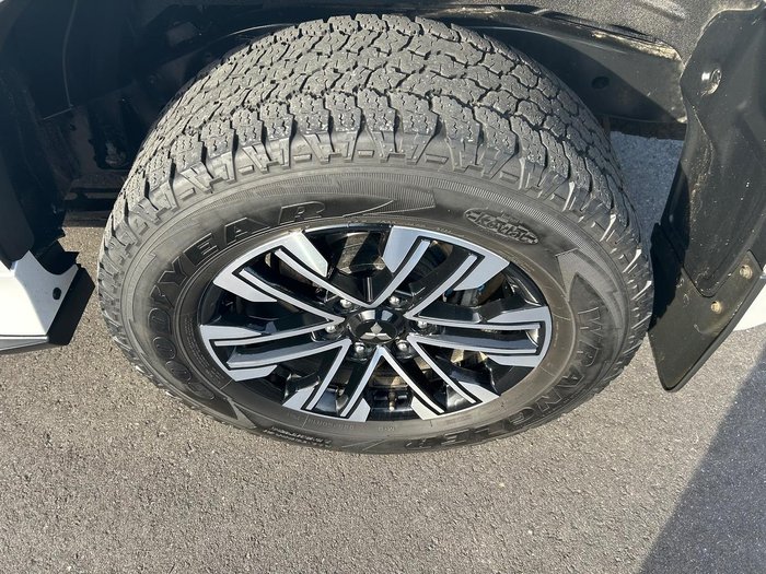 2021 Mitsubishi Pajero Sport Exceed