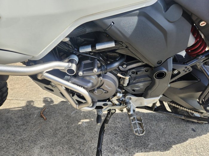 2022 DUCATI DESERTX WHITE