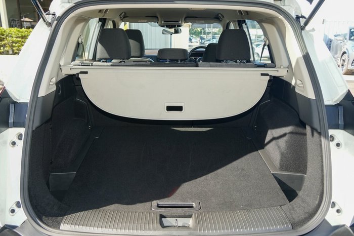 2024 Nissan X-TRAIL ST