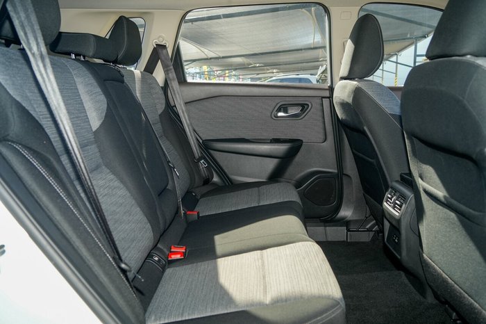 2024 Nissan X-TRAIL ST
