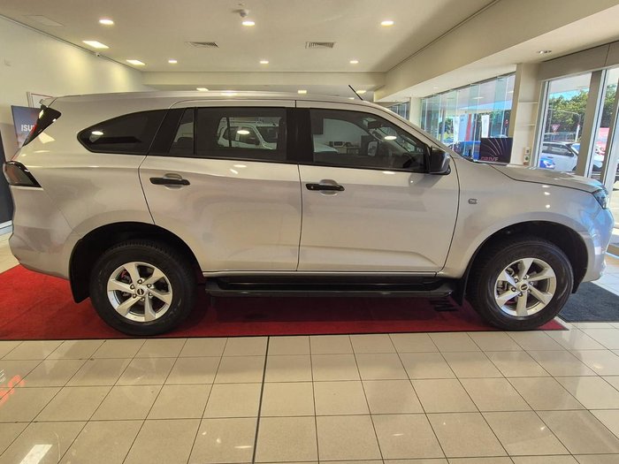 2025 Isuzu MU-X LS-M