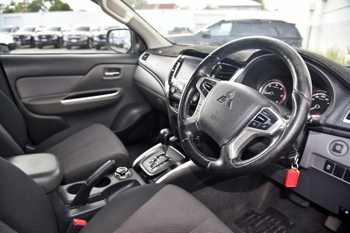 2017 Mitsubishi Triton GLS