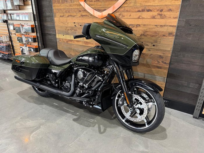 2026 Harley-Davidson Street Glide 117 (FLHX)