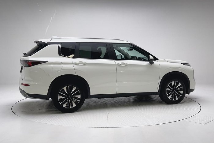 2025 Mitsubishi Outlander