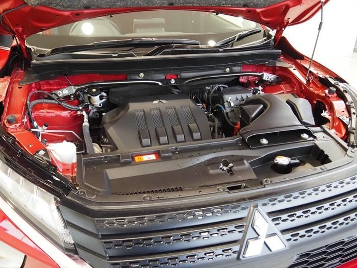 2025 Mitsubishi Eclipse Cross ES