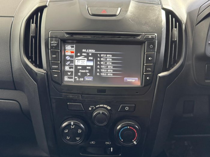2017 Isuzu D-MAX SX