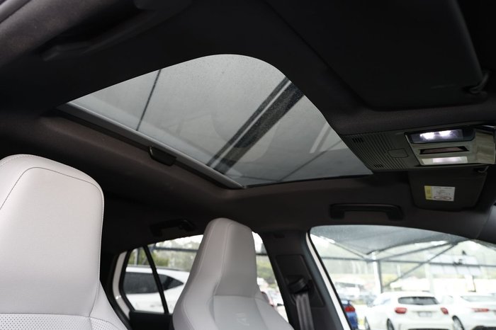 2025 Volkswagen Golf 110TSI R-Line