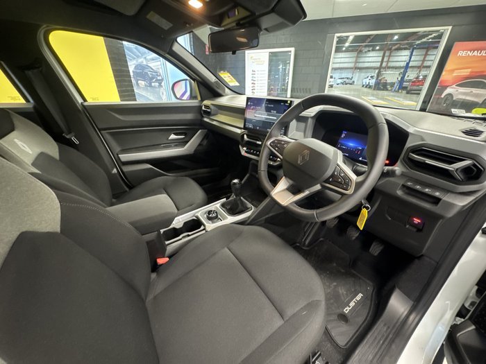 2025 Renault Duster Evolution X1311 MY25 4X4 Solid White