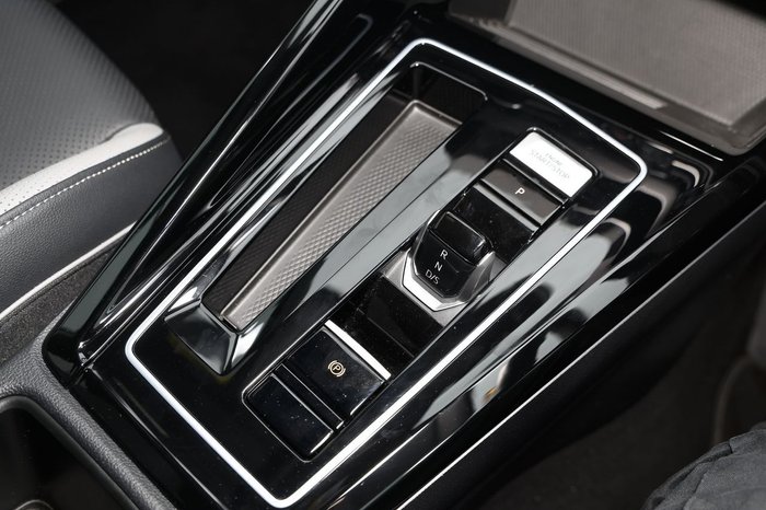 2025 Volkswagen Golf 110TSI R-Line