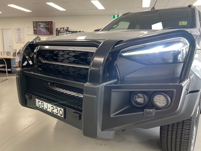 2026 Isuzu MU-X LS-T MY25.5 4X4 Dual Range Mercury Silver Metallic