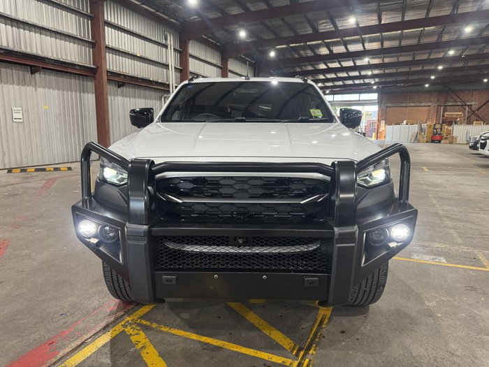 2025 Isuzu MU-X LS-T