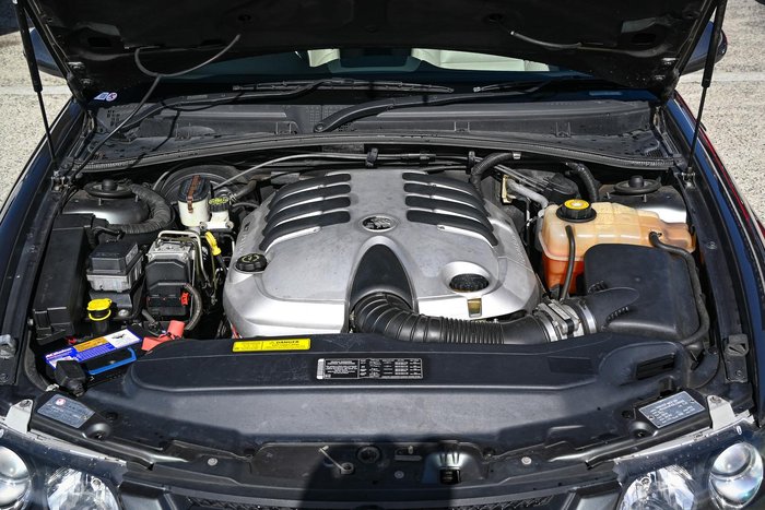 2003 Holden Monaro CV8 R