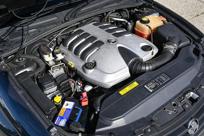 2003 Holden Monaro CV8 R