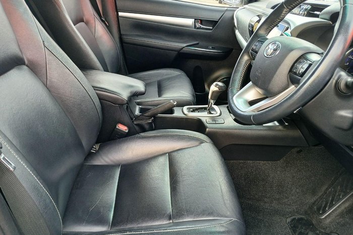 2017 Toyota Hilux SR5