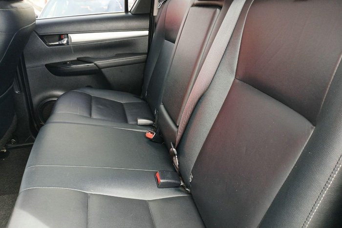 2017 Toyota Hilux SR5