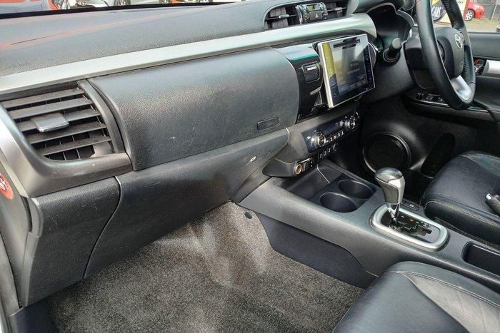 2017 Toyota Hilux SR5