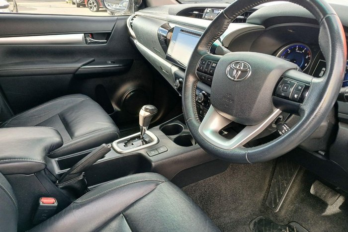 2017 Toyota Hilux SR5