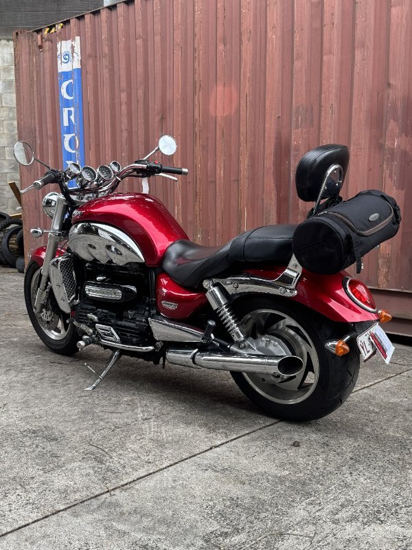 2006 Triumph ROCKET III Red