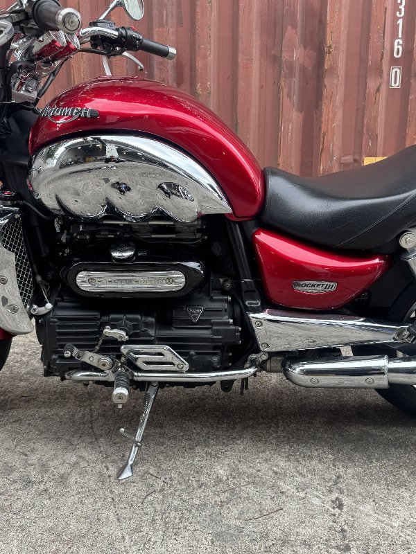 2006 Triumph ROCKET III Red