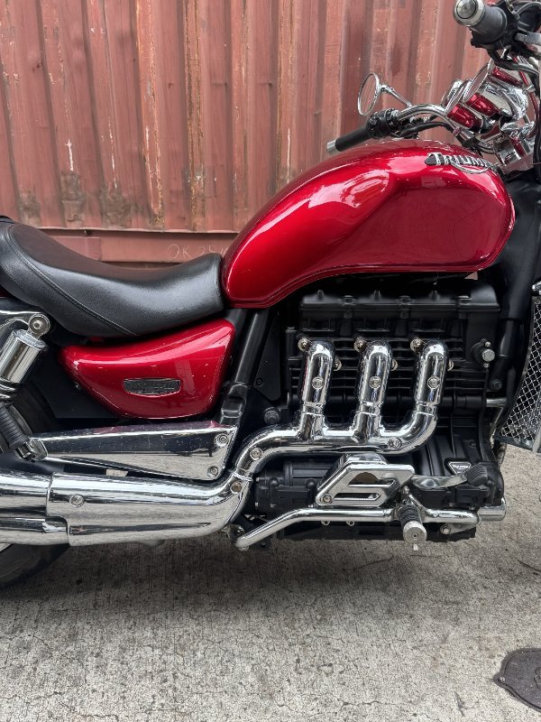 2006 Triumph ROCKET III Red