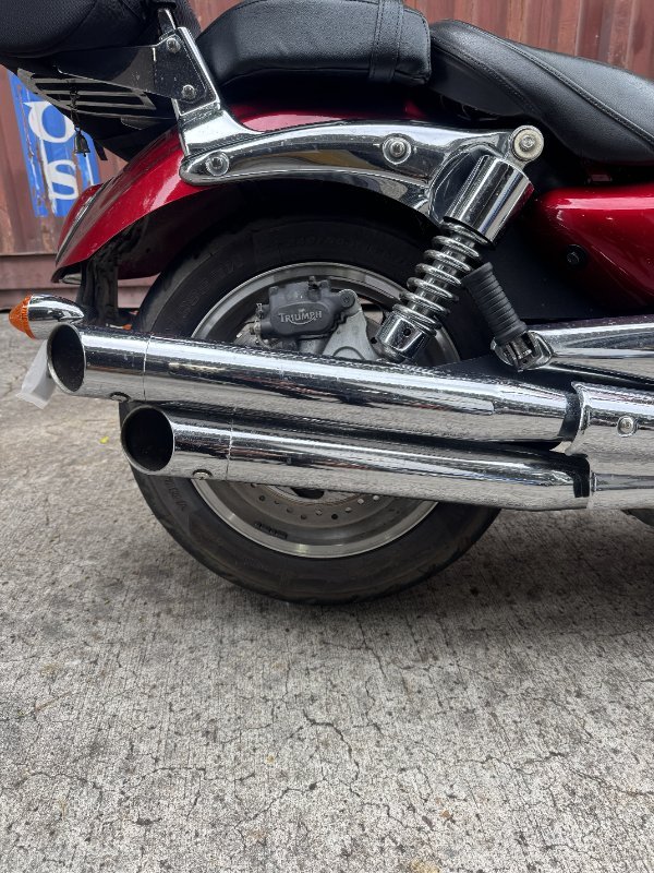 2006 Triumph ROCKET III Red