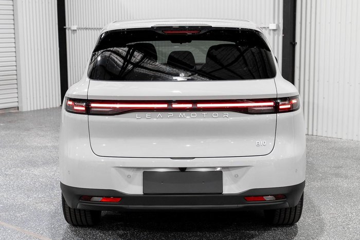 2026 Leapmotor B10 Design LR
