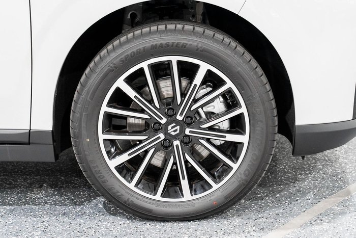 2026 Leapmotor B10 Design LR