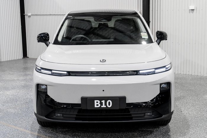 2026 Leapmotor B10 Design LR