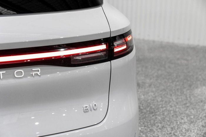 2026 Leapmotor B10 Design LR