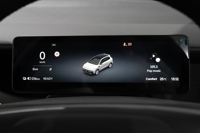 2026 Leapmotor B10 Design LR