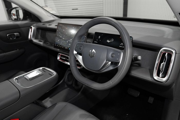 2026 Leapmotor B10 Design LR