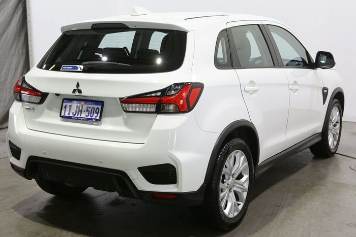 2024 Mitsubishi ASX ES