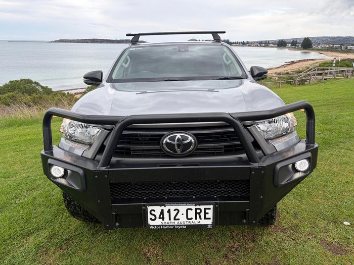 2022 Toyota Hilux SR