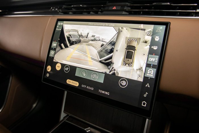 2025 Land Rover Range Rover D350 HSE
