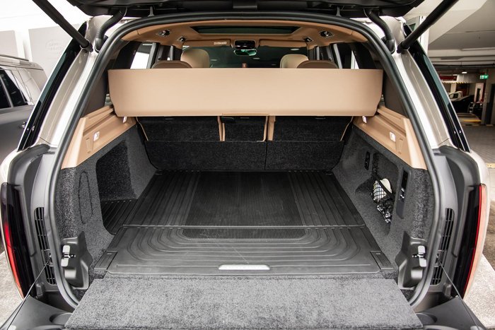 2025 Land Rover Range Rover D350 HSE