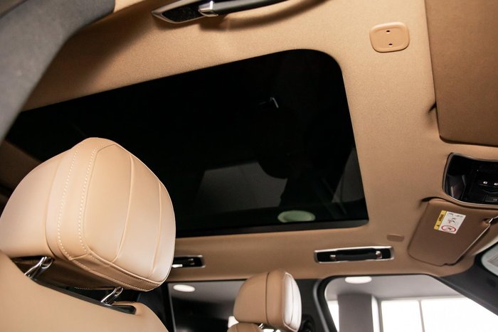 2025 Land Rover Range Rover D350 HSE