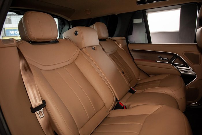 2025 Land Rover Range Rover D350 HSE