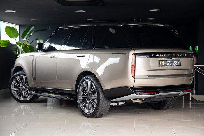 2025 Land Rover Range Rover D350 HSE