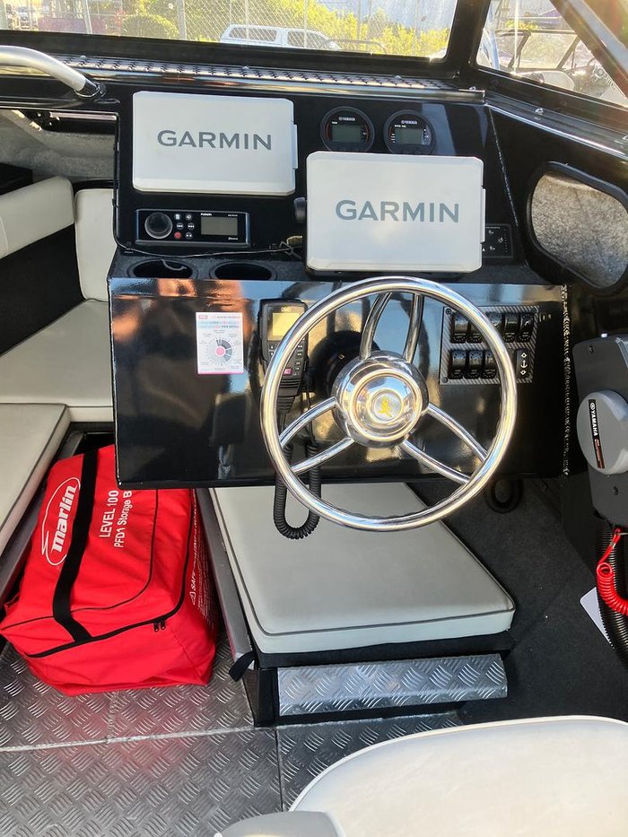 2022 Yellowfin 6200 Cabin