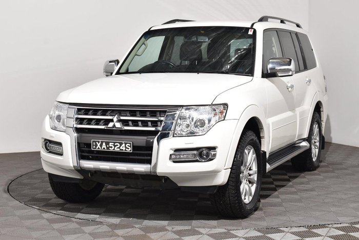2020 Mitsubishi Pajero GLS