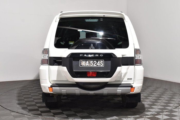 2020 Mitsubishi Pajero GLS