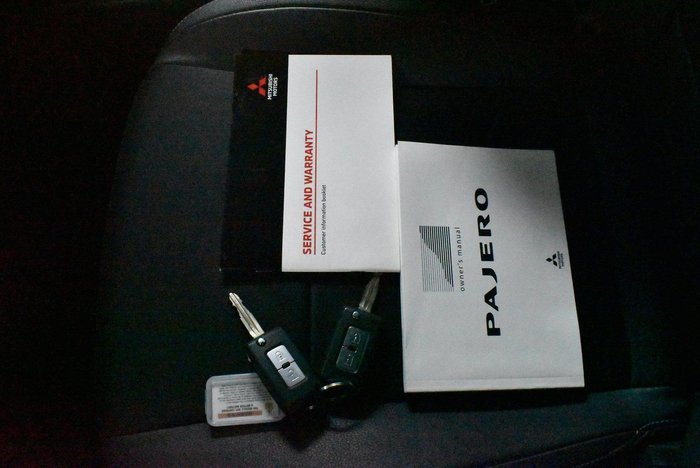 2020 Mitsubishi Pajero GLS