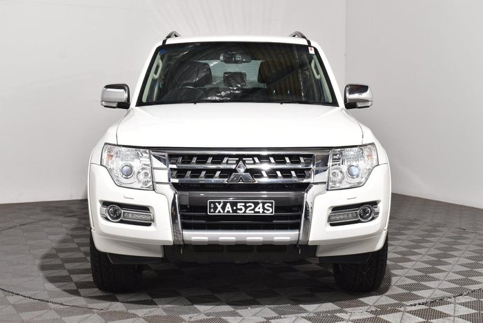 2020 Mitsubishi Pajero GLS