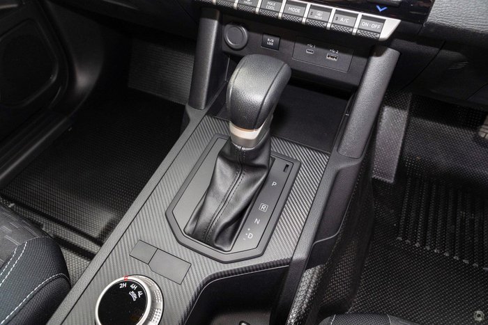 2026 Mitsubishi Triton GLX+