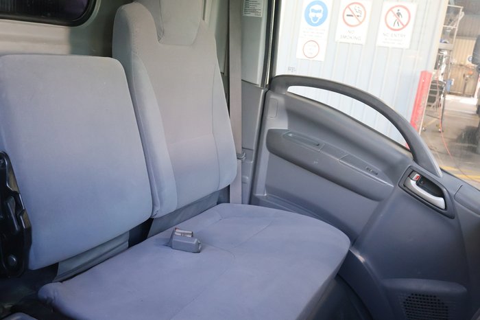 2019 ISUZU NPR 75-190